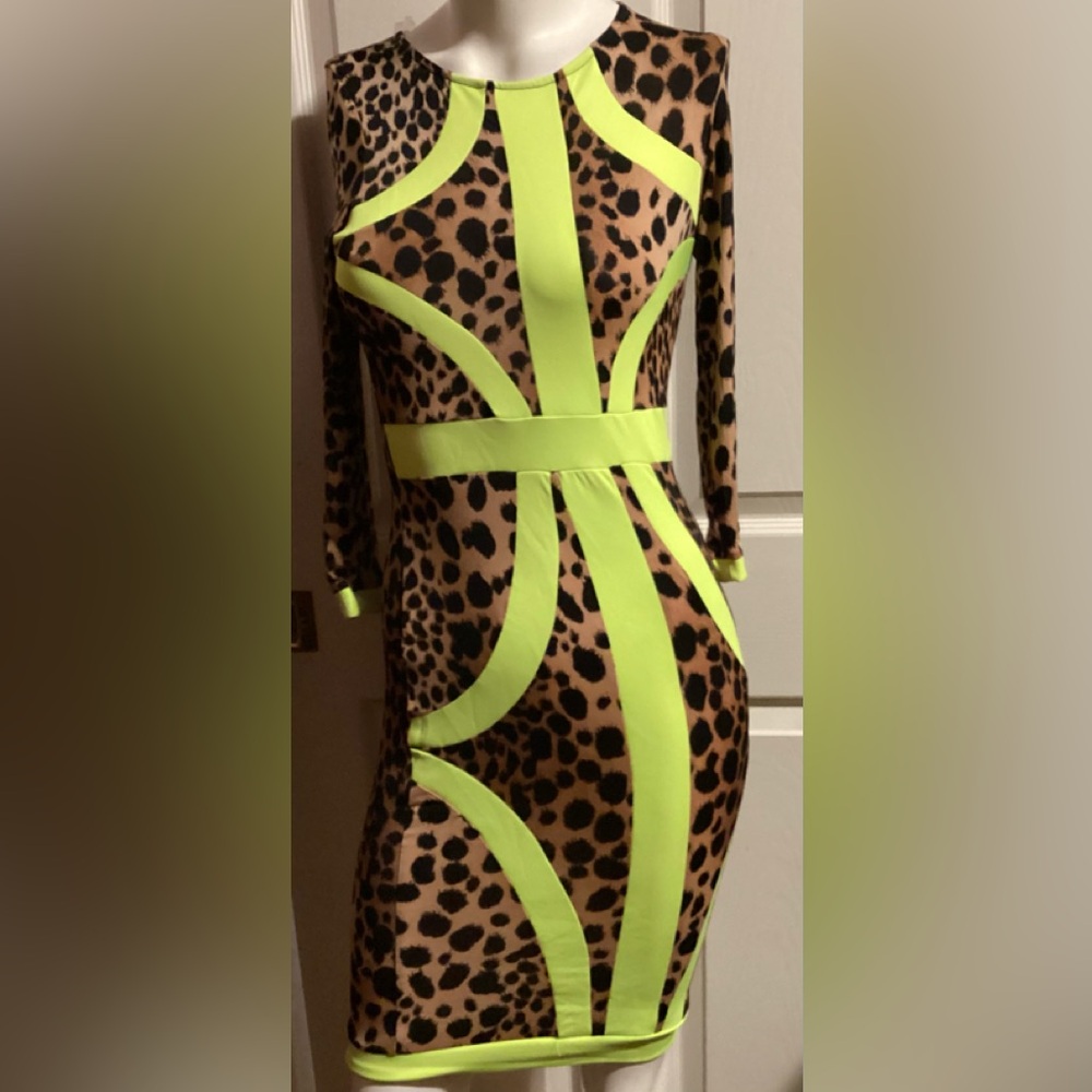 ANIMAL PRINT WITH GREEN PRINT